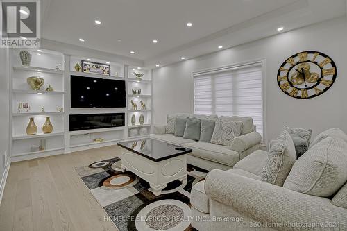 22 Dolly Varden Drive, Brampton, ON - Indoor Photo Showing Living Room