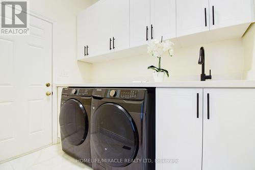 55 Lyndbrook Crescent, Brampton, ON - Indoor Photo Showing Laundry Room