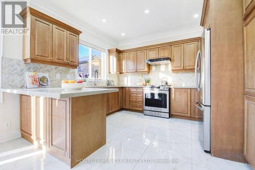 55 Lyndbrook Crescent, Brampton, ON - Indoor Photo Showing Kitchen With Stainless Steel Kitchen