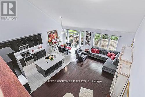 25 Mclean Avenue, Collingwood, ON - Indoor Photo Showing Living Room