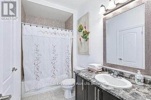 25 Mclean Avenue, Collingwood, ON - Indoor Photo Showing Bathroom