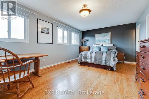 5 Doepath Way, Caledon, ON - Indoor Photo Showing Bedroom