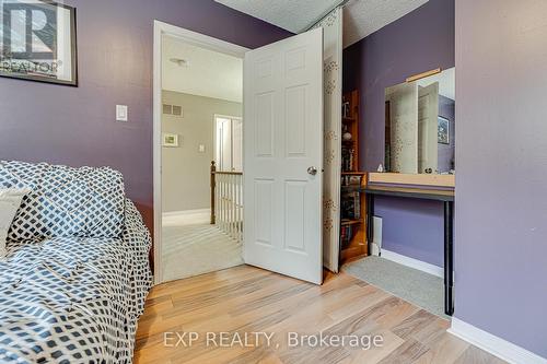 5 Doepath Way, Caledon, ON - Indoor Photo Showing Bedroom