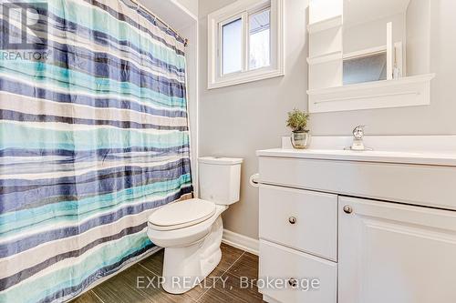 5 Doepath Way, Caledon, ON - Indoor Photo Showing Bathroom