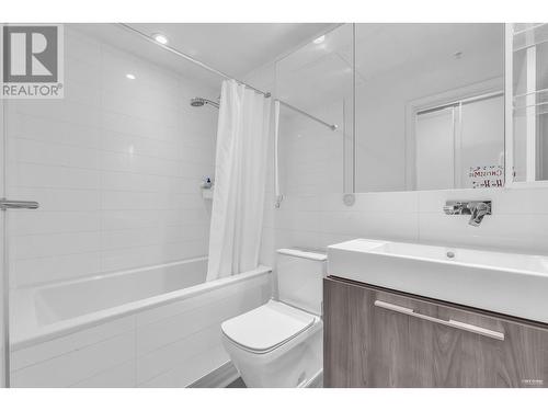 5507 4510 Halifax Way, Burnaby, BC - Indoor Photo Showing Bathroom