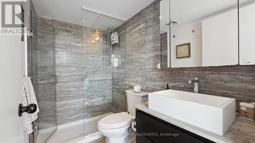 612 - 10 Capreol Court, Toronto, ON - Indoor Photo Showing Bathroom