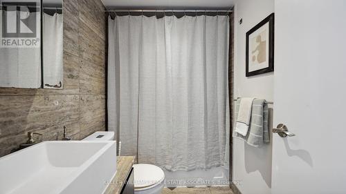 612 - 10 Capreol Court, Toronto, ON - Indoor Photo Showing Bathroom