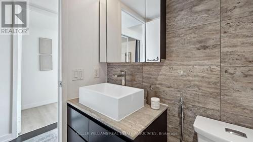 612 - 10 Capreol Court, Toronto, ON - Indoor Photo Showing Bathroom