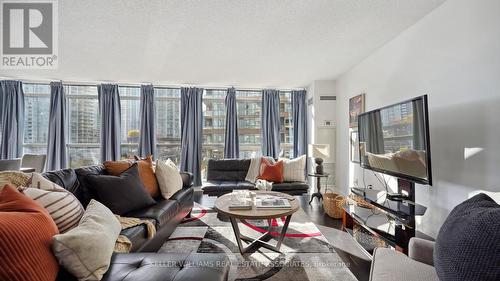 612 - 10 Capreol Court, Toronto, ON - Indoor Photo Showing Living Room