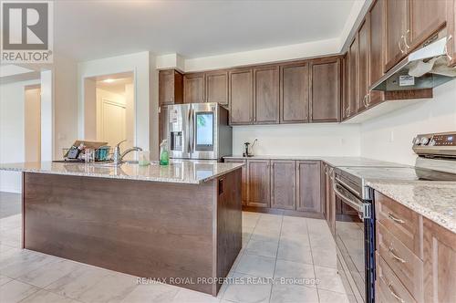 3038 Hollyberry Trail, Pickering, ON - Indoor Photo Showing Kitchen With Upgraded Kitchen