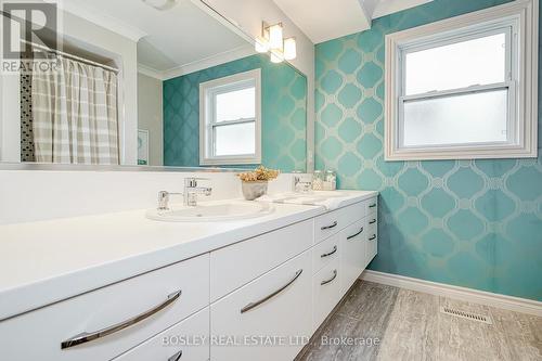 4242 Fieldgate Drive, Mississauga, ON - Indoor Photo Showing Bathroom