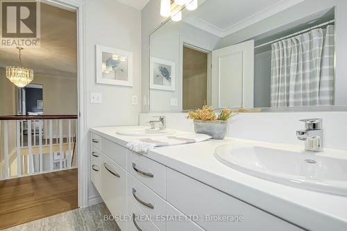 4242 Fieldgate Drive, Mississauga, ON - Indoor Photo Showing Bathroom