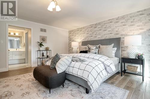 4242 Fieldgate Drive, Mississauga, ON - Indoor Photo Showing Bedroom