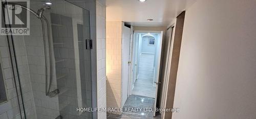 21 Chipwood Crescent, Brampton, ON - Indoor Photo Showing Bathroom