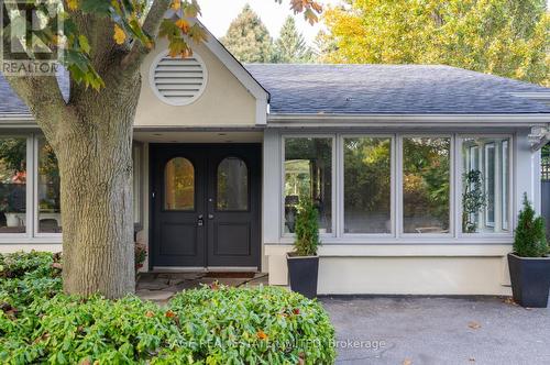 10 Wynnview Court, Toronto, ON - Outdoor