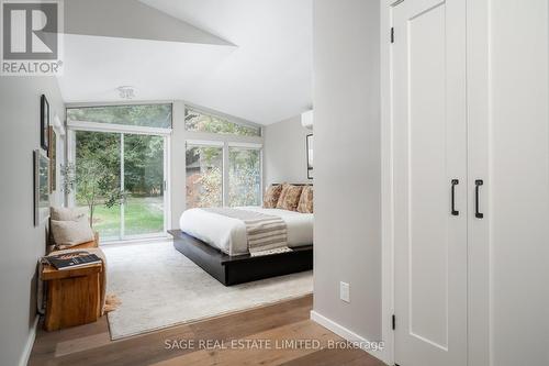 10 Wynnview Court, Toronto, ON - Indoor Photo Showing Bedroom