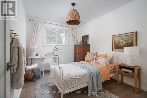 10 Wynnview Court, Toronto, ON - Indoor Photo Showing Bedroom