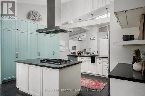 10 Wynnview Court, Toronto, ON - Indoor Photo Showing Kitchen