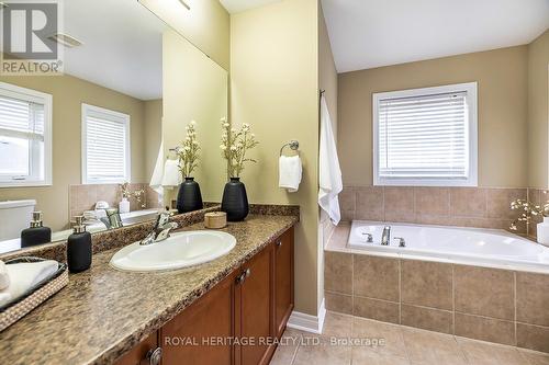 71 James Govan Drive, Whitby, ON - Indoor Photo Showing Bathroom