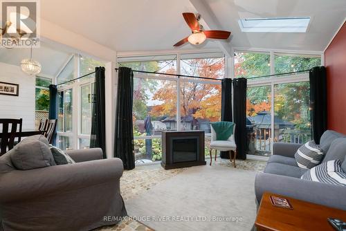 61 Heaslip Terrace, Toronto, ON - Indoor Photo Showing Living Room