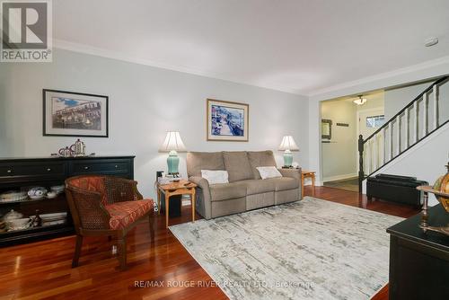 61 Heaslip Terrace, Toronto, ON - Indoor Photo Showing Living Room