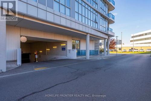 741 - 9471 Yonge Street, Richmond Hill, ON - Outdoor