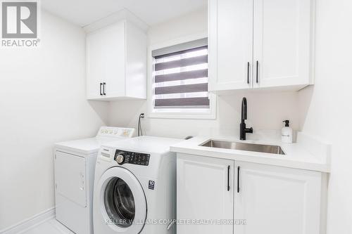 4545 Ivy Gardens Crescent, Lincoln, ON - Indoor Photo Showing Laundry Room