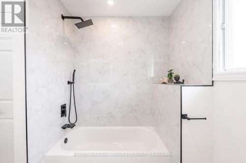 4545 Ivy Gardens Crescent, Lincoln, ON - Indoor Photo Showing Bathroom