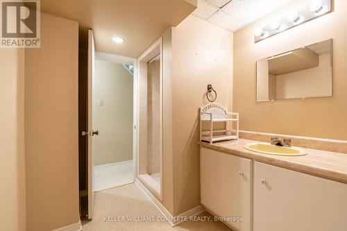 4545 Ivy Gardens Crescent, Lincoln, ON - Indoor Photo Showing Bathroom