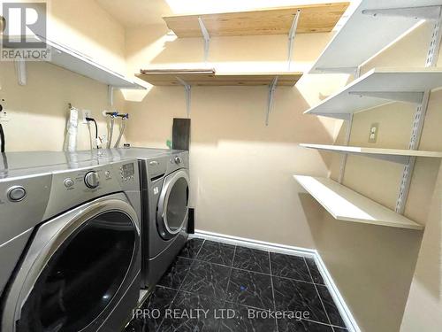 706 - 100 County Court Boulevard, Brampton, ON - Indoor Photo Showing Laundry Room