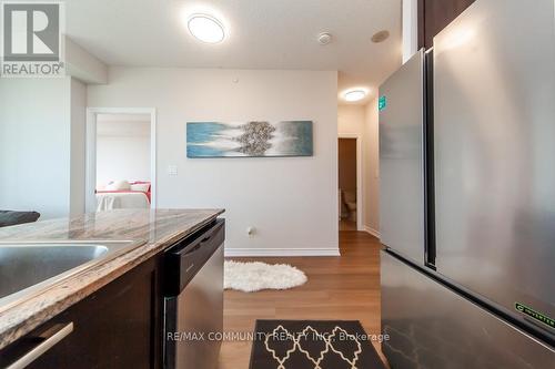 1903 - 1328 Birchmount Road, Toronto, ON - Indoor Photo Showing Kitchen