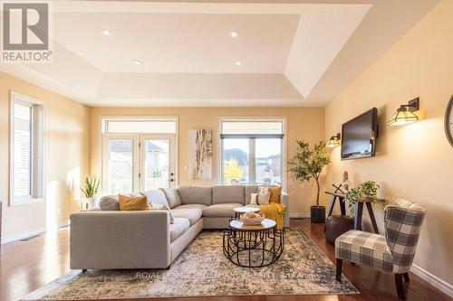 45 Chestnut Drive, Belleville, ON - Indoor Photo Showing Living Room