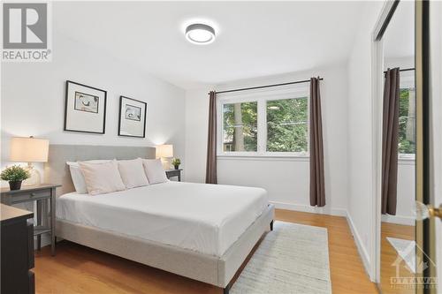 2176 Woodcrest Road, Ottawa, ON - Indoor Photo Showing Bedroom