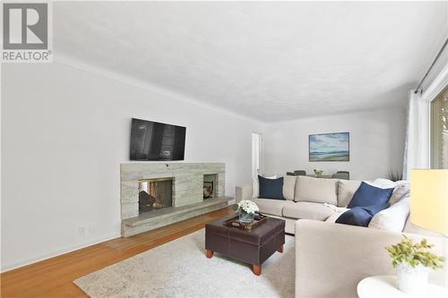 2176 Woodcrest Road, Ottawa, ON - Indoor Photo Showing Living Room With Fireplace