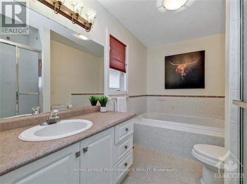 25 Campbell Court, Russell, ON - Indoor Photo Showing Bathroom