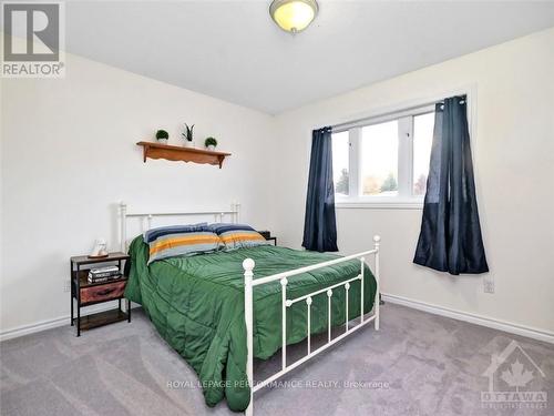 25 Campbell Court, Russell, ON - Indoor Photo Showing Bedroom