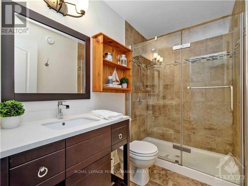 25 Campbell Court, Russell, ON - Indoor Photo Showing Bathroom