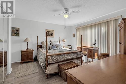 6232 Dalton Court, Bainsville, ON - Indoor Photo Showing Bedroom