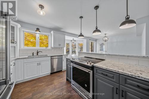 26 Smith Road, Belleville, ON - Indoor Photo Showing Kitchen With Upgraded Kitchen