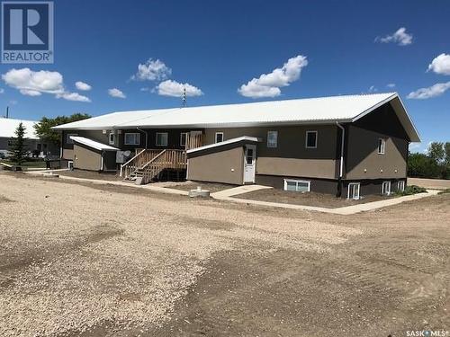 104 Railway Avenue E, Kindersley Rm No. 290, SK - Outdoor