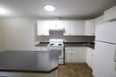 3 123 Charlton Avenue, Portage La Prairie, MB  - Indoor Photo Showing Kitchen 