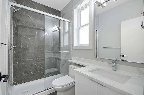 14761 62 Avenue, Surrey, colombie-britannique - Indoor Photo Showing Bathroom