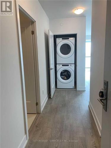 1915 - 2550 Simcoe Street, Oshawa, ON - Indoor Photo Showing Laundry Room