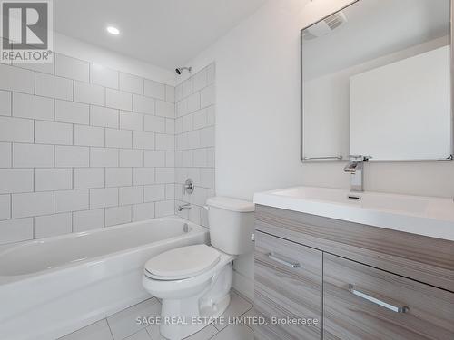 109 - 1183 Dufferin Street, Toronto, ON - Indoor Photo Showing Bathroom