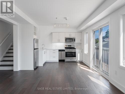 109 - 1183 Dufferin Street, Toronto, ON - Indoor Photo Showing Kitchen