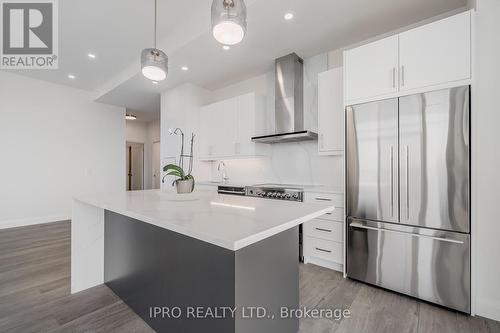 2002 - 500 Brock Avenue, Burlington, ON - Indoor Photo Showing Kitchen With Upgraded Kitchen