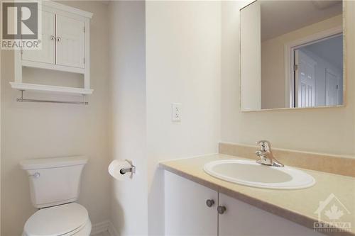 110 Clarkson Crescent, Ottawa, ON - Indoor Photo Showing Bathroom