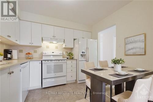 110 Clarkson Crescent, Ottawa, ON - Indoor Photo Showing Kitchen