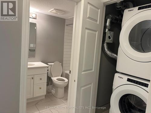 120 Wheat Lane, Kitchener, ON - Indoor Photo Showing Laundry Room