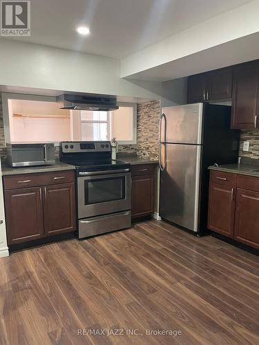 28 Fairmeadow Place, Whitby (Blue Grass Meadows), ON - Indoor Photo Showing Kitchen